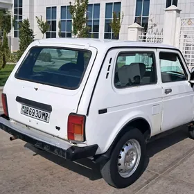 Lada Niva 2003