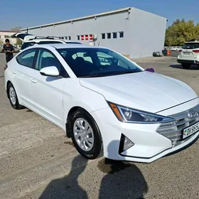 Hyundai Elantra 2020
