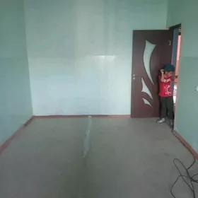 Buzmeýin gres etaž jaý