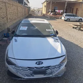 Hyundai Elantra 2021