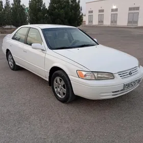 Toyota Camry 1999
