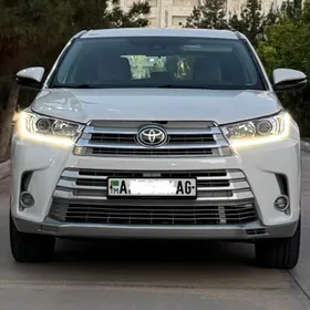 Toyota Highlander 2019