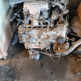 Хайлюкс матор