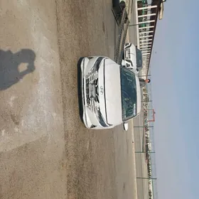 Hyundai Elantra 2022