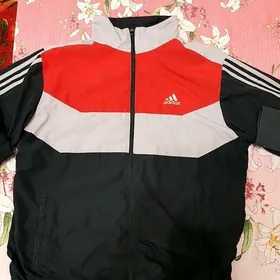 sportiwka  balak köýnek geýlen