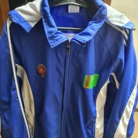 Спортивная куртка