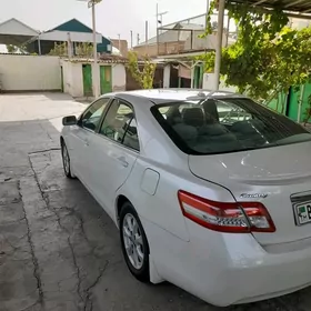 Toyota Camry 2011