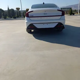 Hyundai Sonata Hybrid 2022