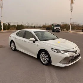 Toyota Camry 2019