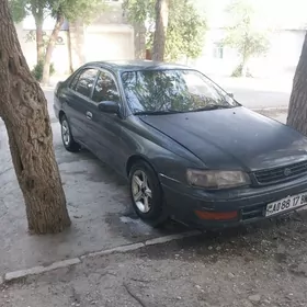 Toyota Corona 1992