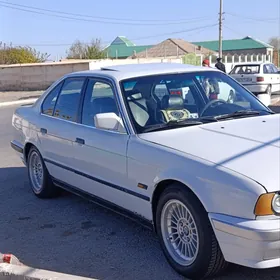 BMW 525 1989