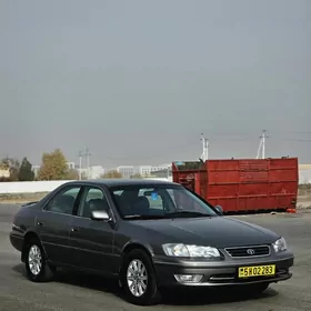 Toyota Camry 1999
