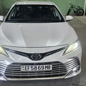 Toyota Camry 2020