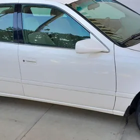 Toyota Camry 2001