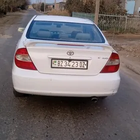 Toyota Camry 2004