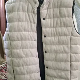 ŸENSIZ  БЕЗРУКАВКА