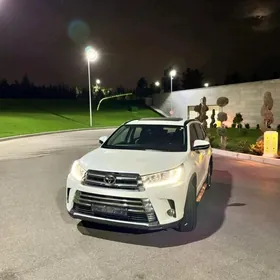 Toyota Highlander 2018
