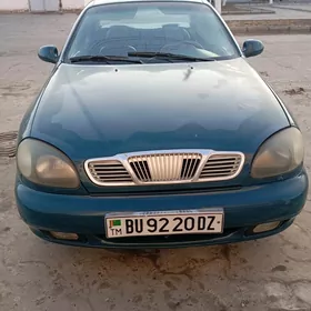 Daewoo Lanos 1998