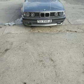 BMW 525 1990