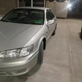 Toyota Camry 2000