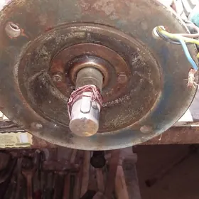 электро двигатель 1,5клв.1,500