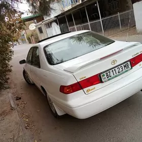 Toyota Camry 2000