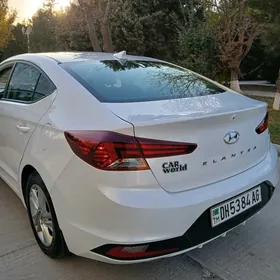 Hyundai Elantra 2020