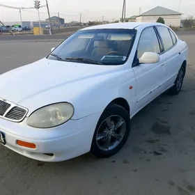 Daewoo Leganza 1999