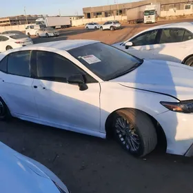Toyota Camry 2022