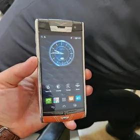 vertu signature