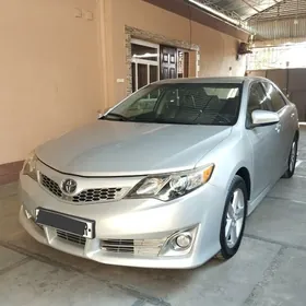 Toyota Camry 2012