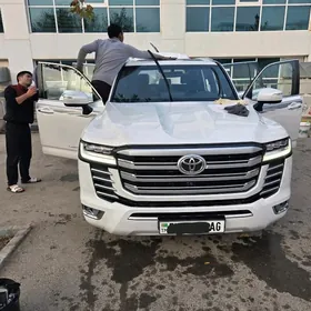 Toyota Land Cruiser 2023