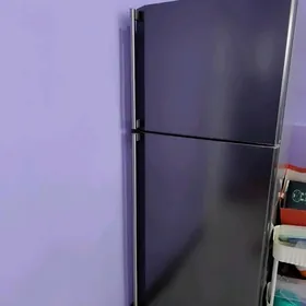 продаётся холодильник