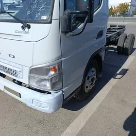 Mitsubishi Canter 2025