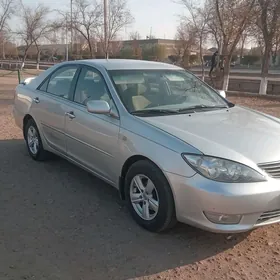 Toyota Camry 2004