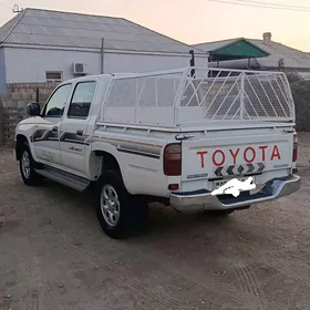 Toyota Hilux 2002