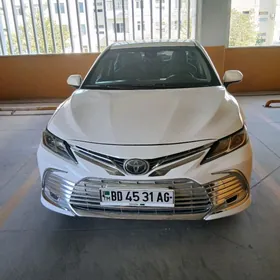 Toyota Camry 2021