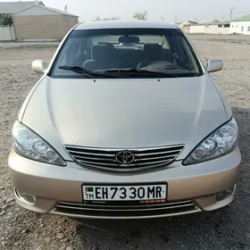 Toyota Camry 2004