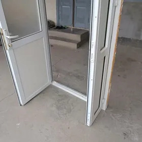 Алюминиевая дверь двухдверная