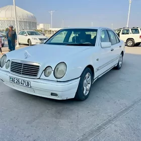 Mercedes-Benz E320 1997
