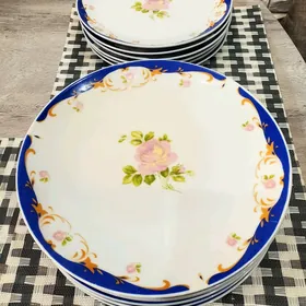 Посуда (тарелки).