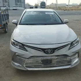 Toyota Camry 2022
