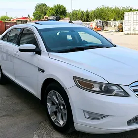 Ford Taurus 2010