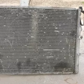 Радиатор от мерседеса w211