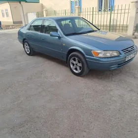 Toyota Camry 2000