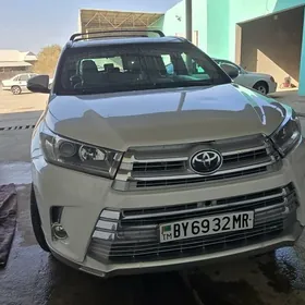 Toyota Highlander 2018