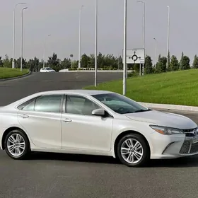 Toyota Camry 2015