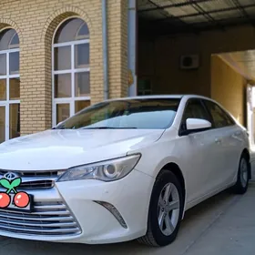 Toyota Camry 2016