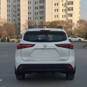 Toyota Highlander 2020