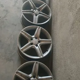 Mercedes diska 17r AMG